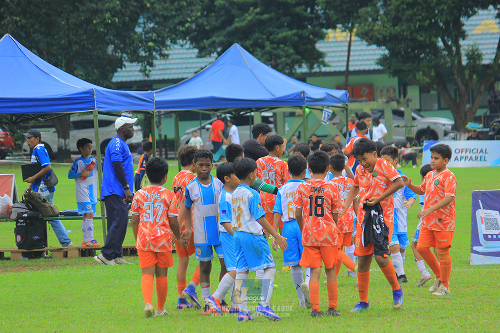 ijl u11 310526 proball football vs soccer future lab
