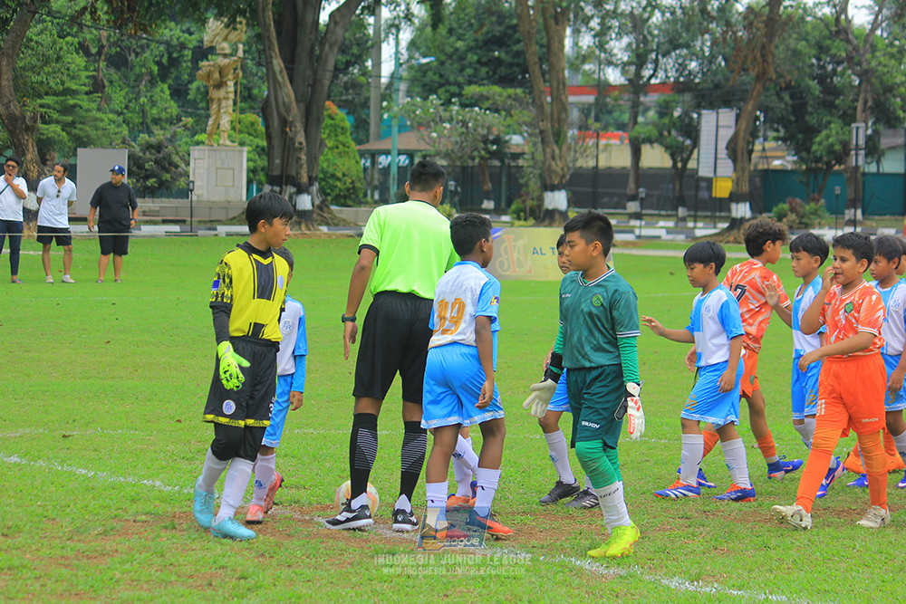 ijl u11 310526 proball football vs soccer future lab