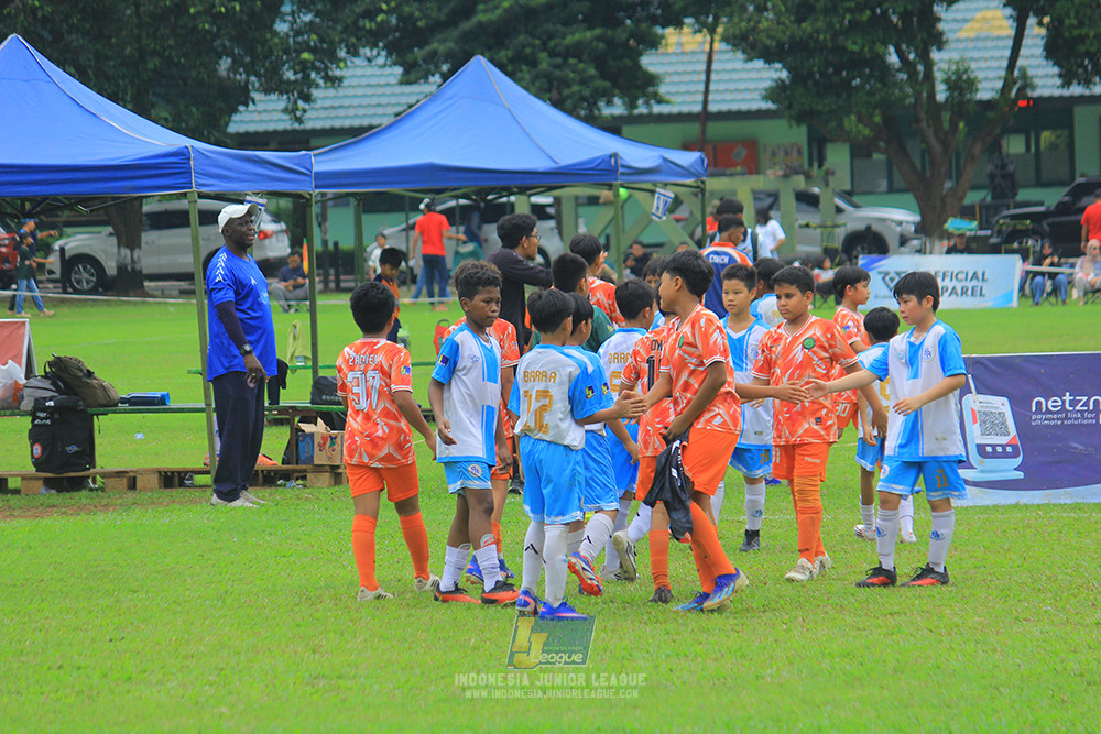 ijl u11 310526 proball football vs soccer future lab