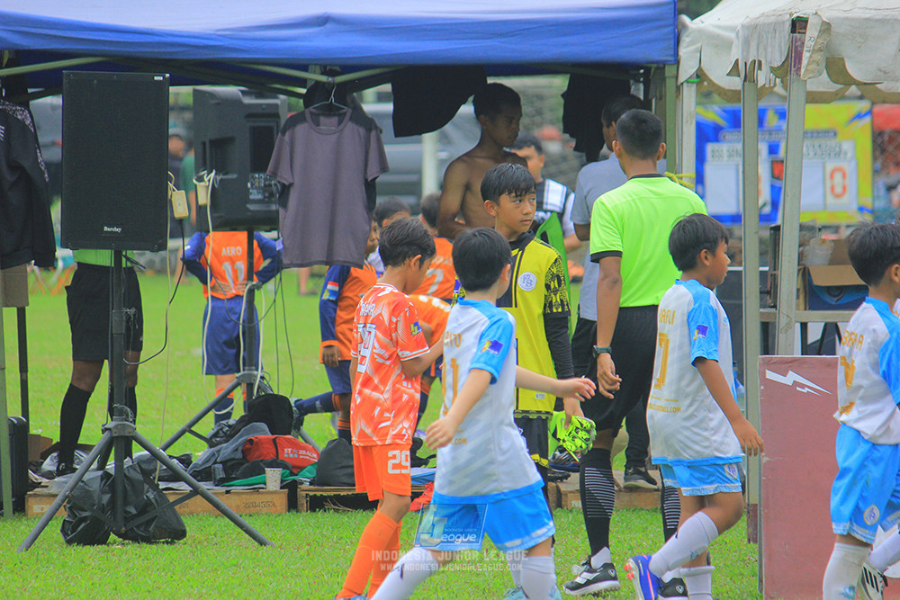 ijl u11 310526 proball football vs soccer future lab