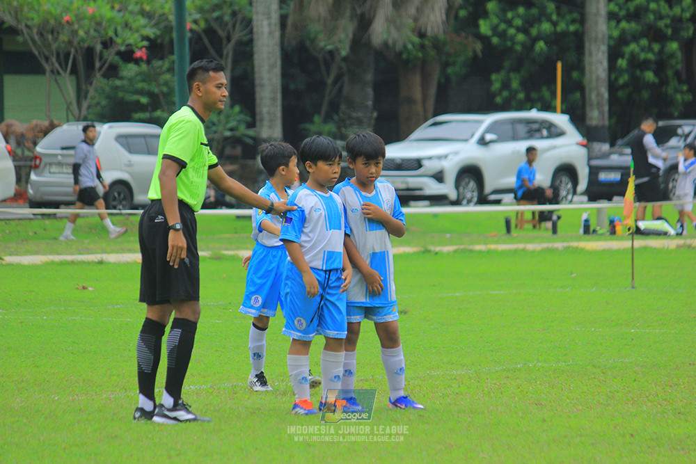 ijl u11 310526 proball football vs soccer future lab
