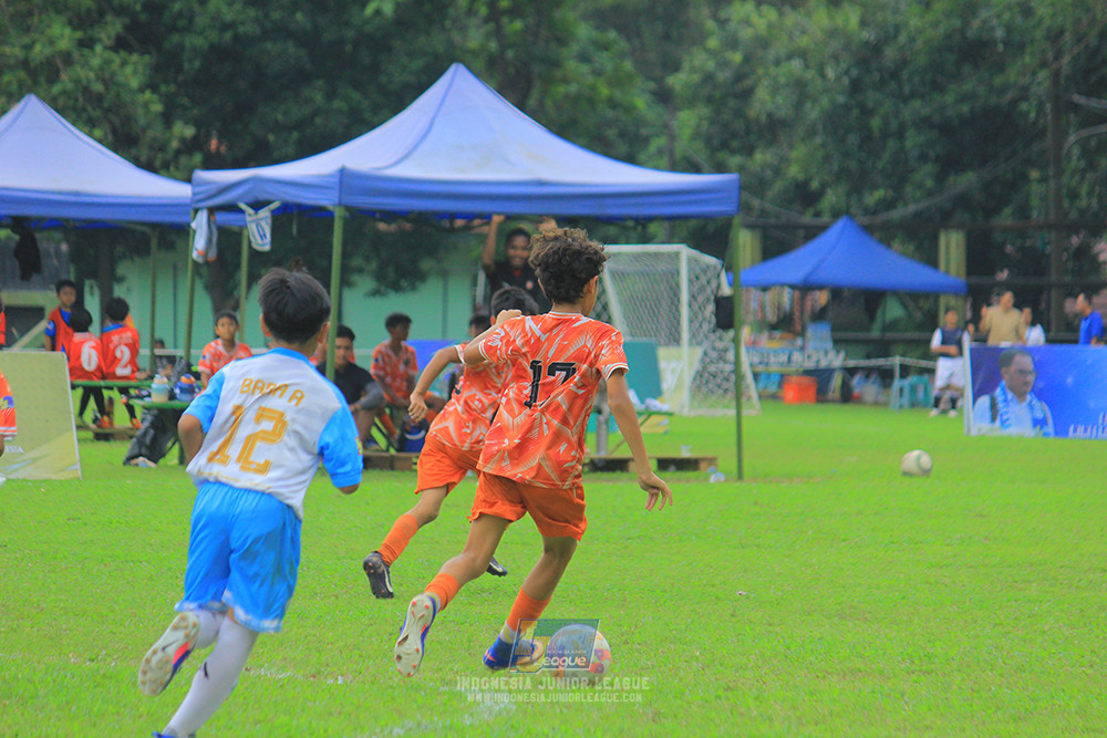 ijl u11 310526 proball football vs soccer future lab