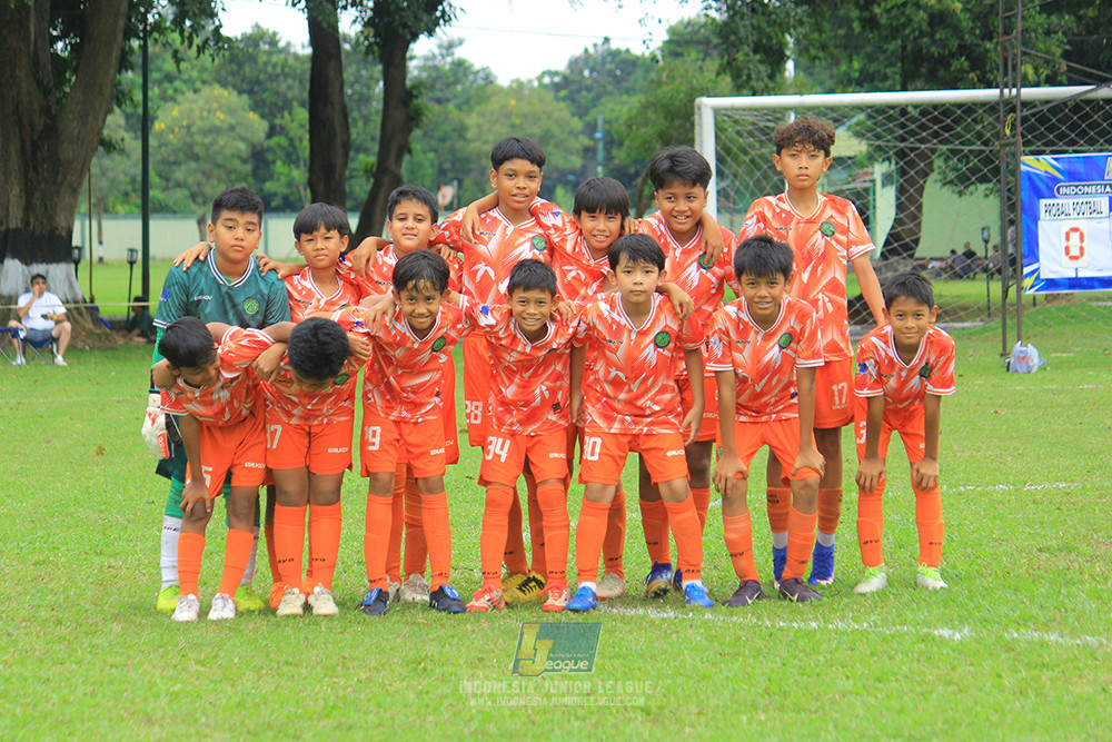 ijl u11 310526 proball football vs soccer future lab