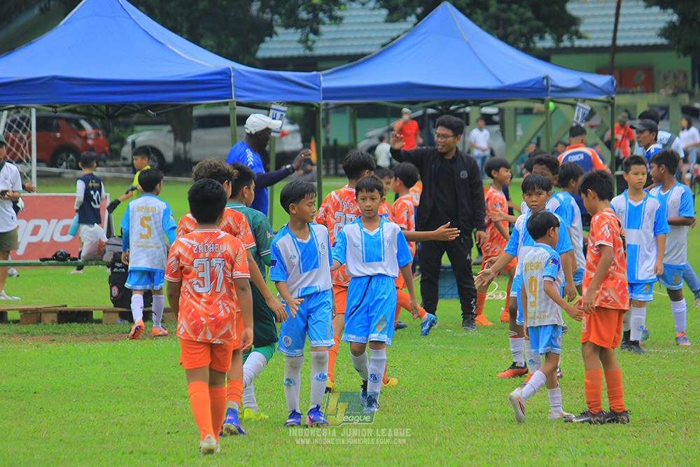 ijl u11 310526 proball football vs soccer future lab