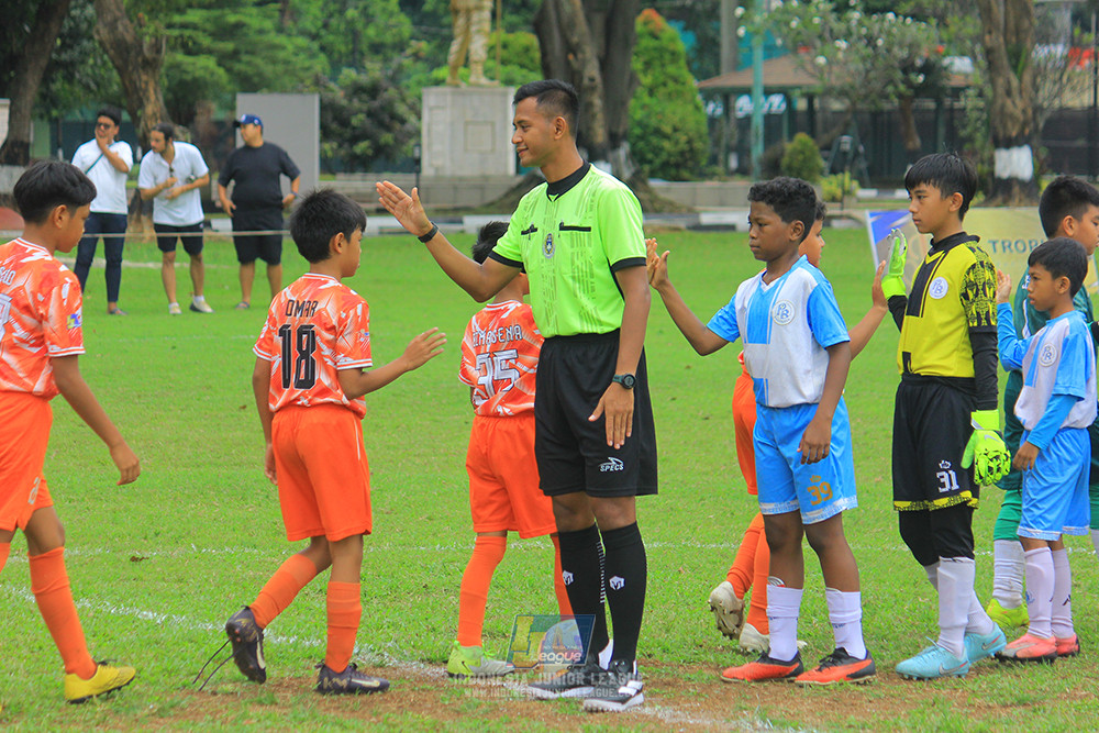 ijl u11 310526 proball football vs soccer future lab