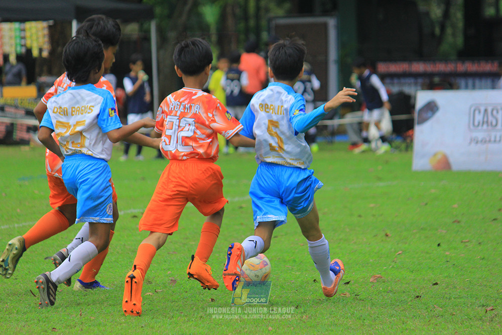 ijl u11 310526 proball football vs soccer future lab
