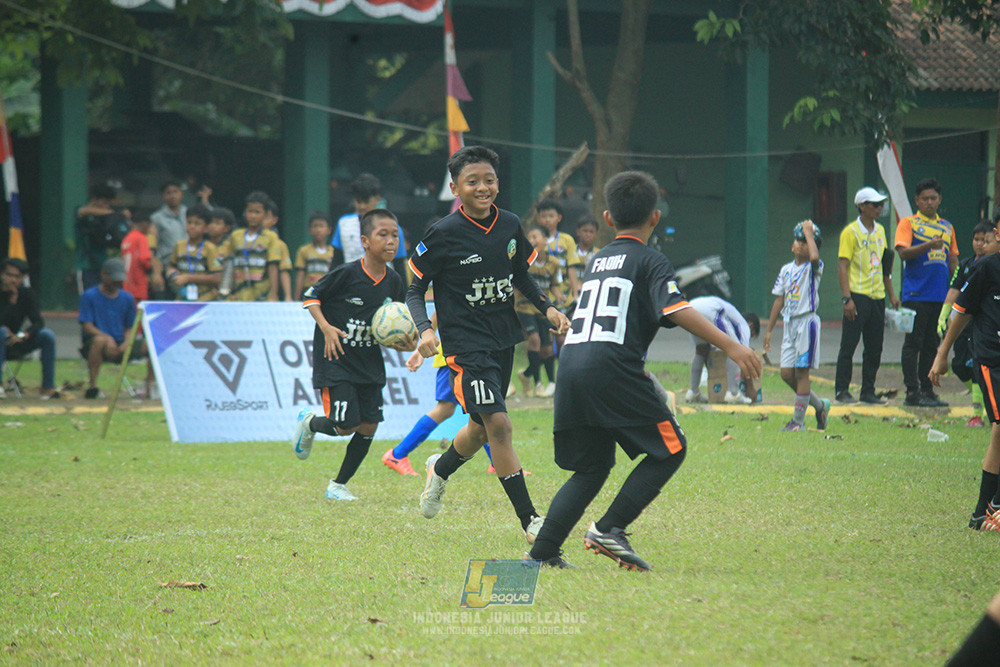 ijl u12 100825 jips soccer vs brazillian soccer bintaro