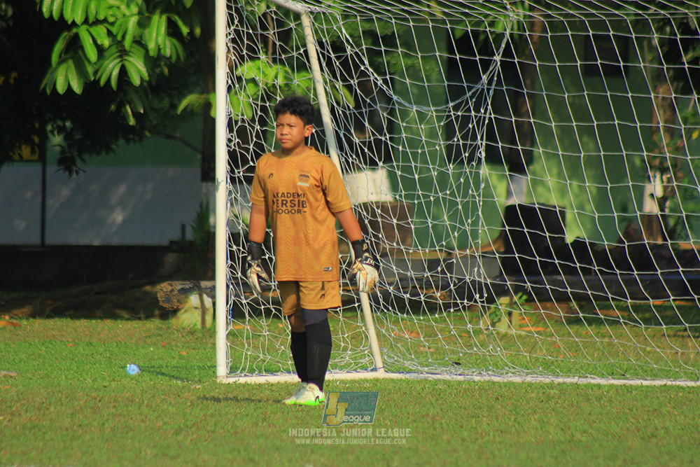 ijl u12 121025 akademi persib bogor vs shin taeyong academy