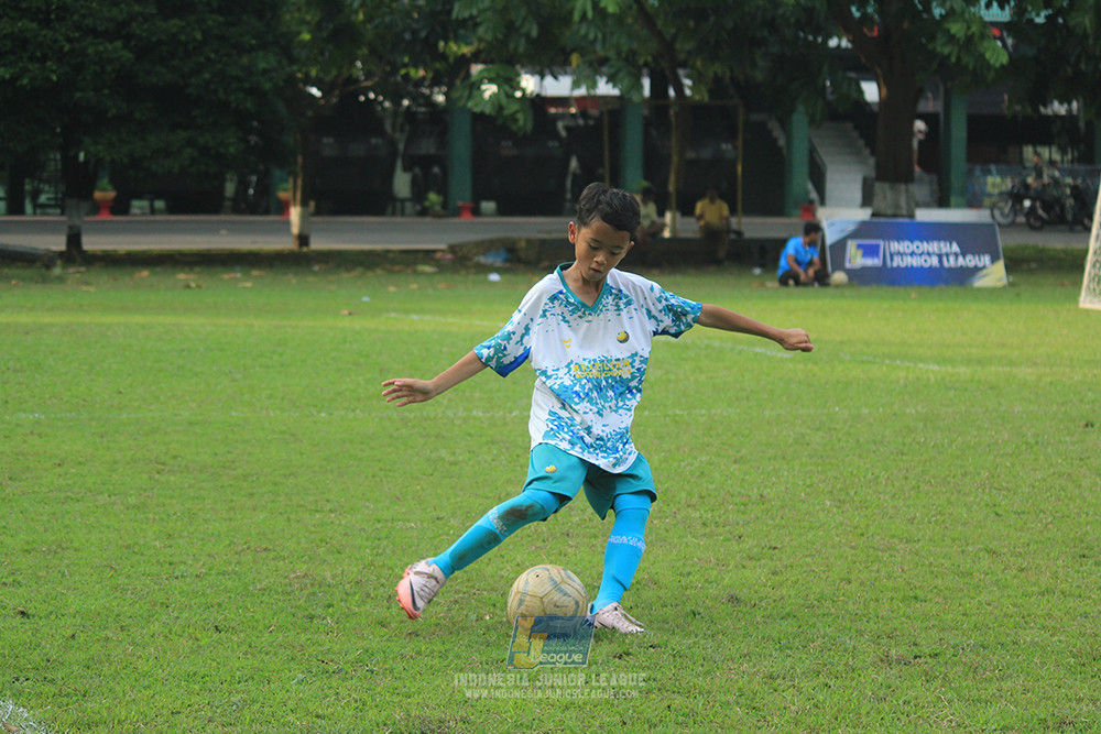 ijl u12 121025 brazillian soccer depok vs binna banua fc blue