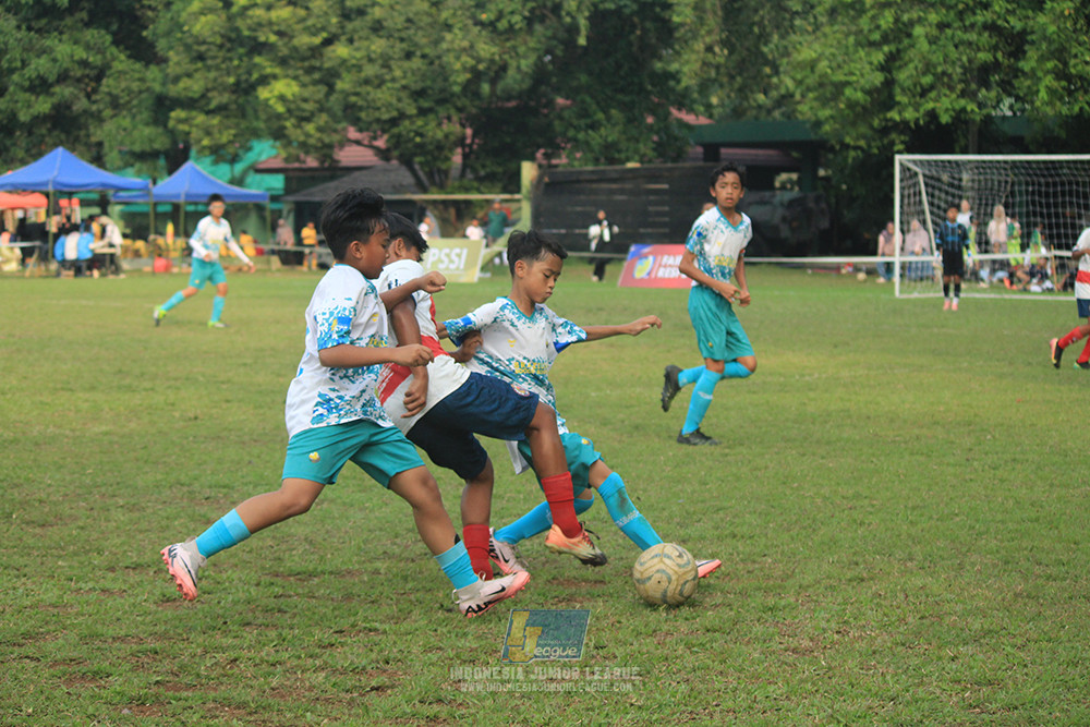 ijl u12 121025 brazillian soccer depok vs binna banua fc blue