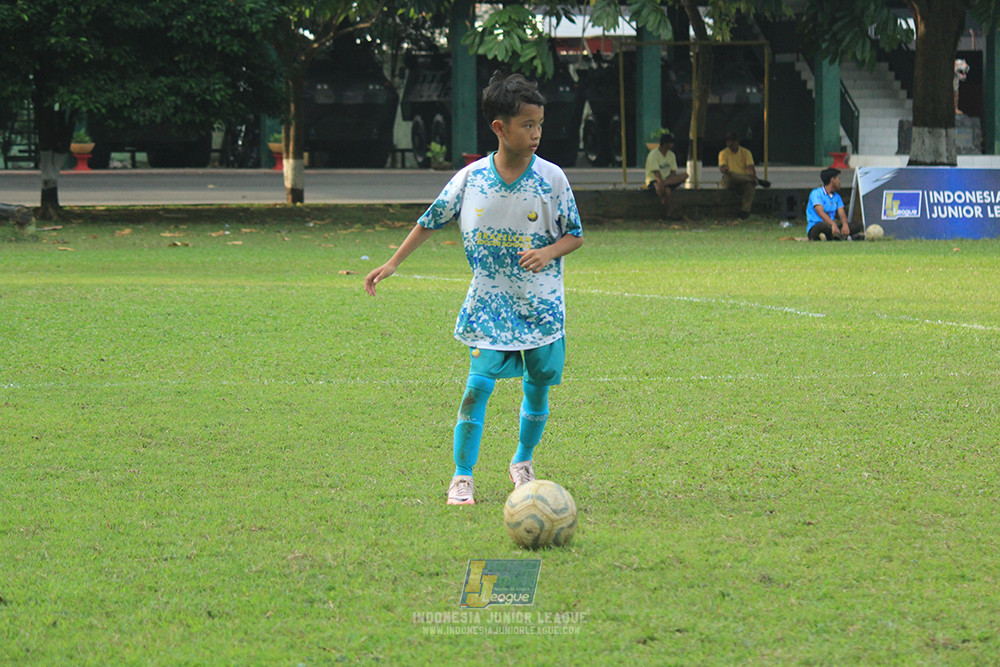 ijl u12 121025 brazillian soccer depok vs binna banua fc blue
