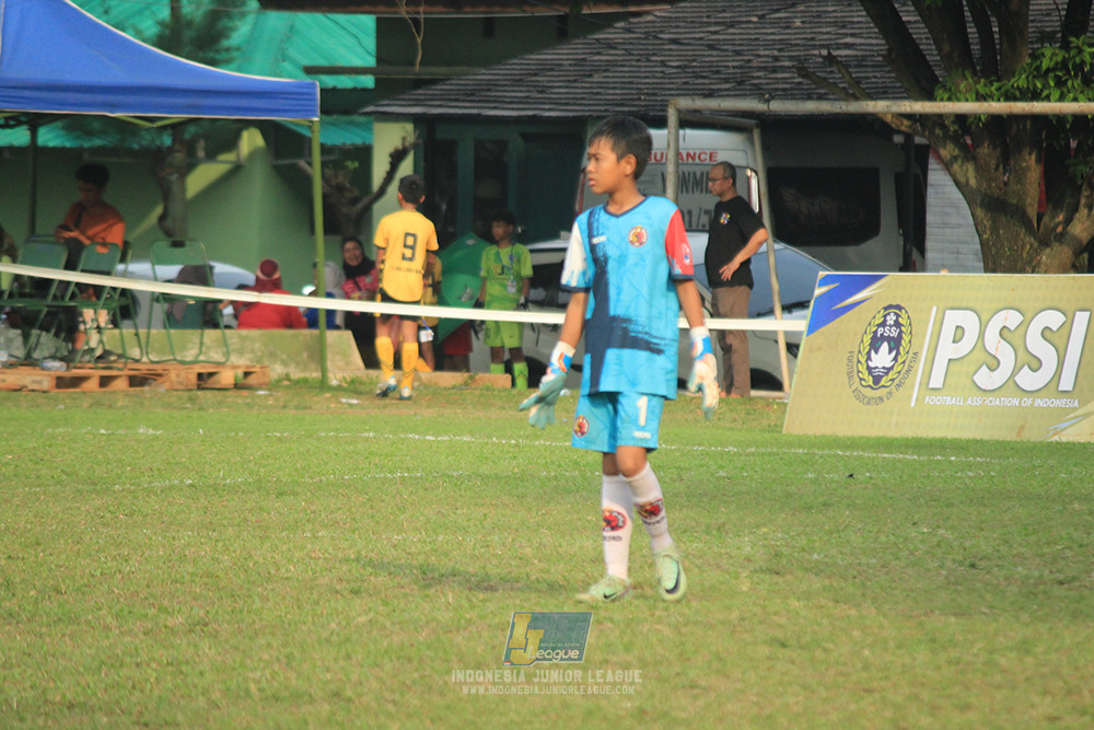 ijl u12 121025 brazillian soccer depok vs binna banua fc blue