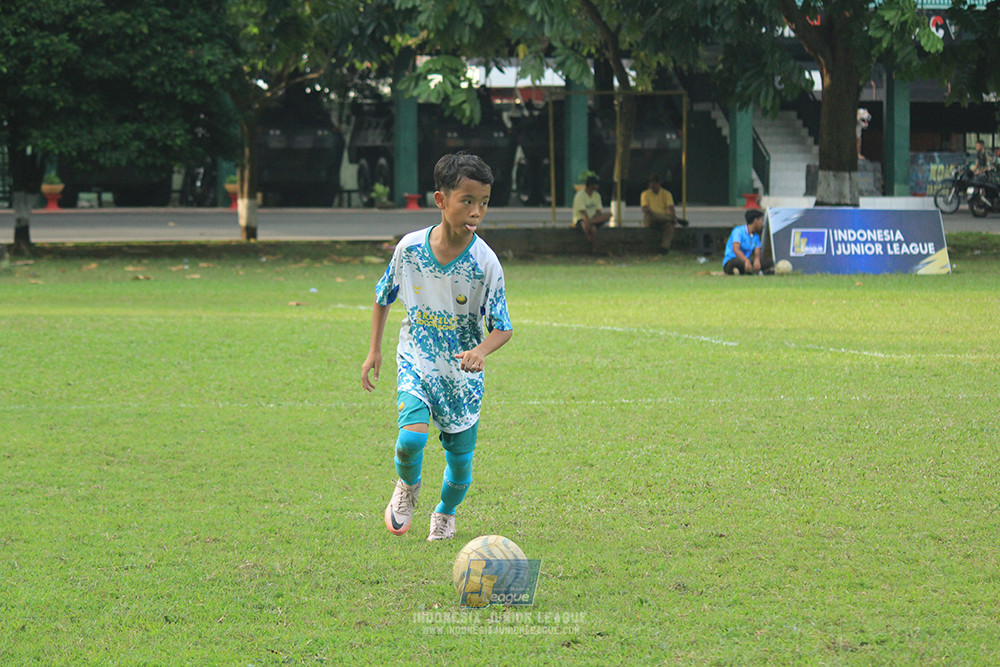 ijl u12 121025 brazillian soccer depok vs binna banua fc blue