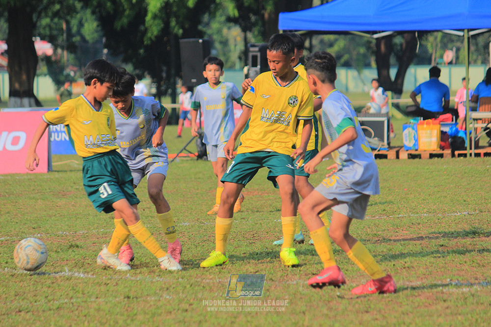 ijl u12 121025 brazillian soccer lfa vs maesa pararaider