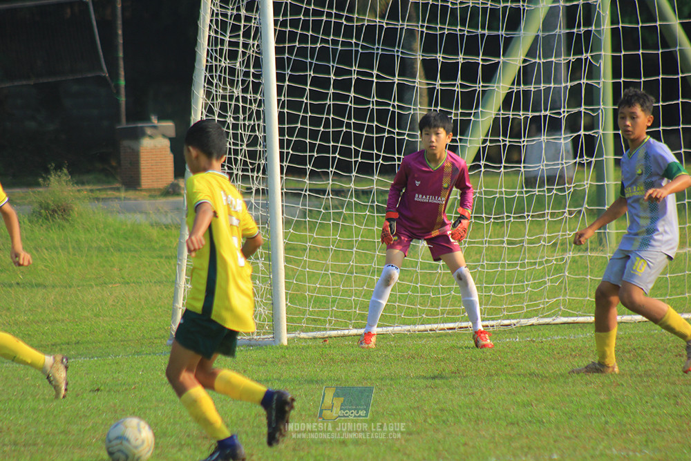 ijl u12 121025 brazillian soccer lfa vs maesa pararaider