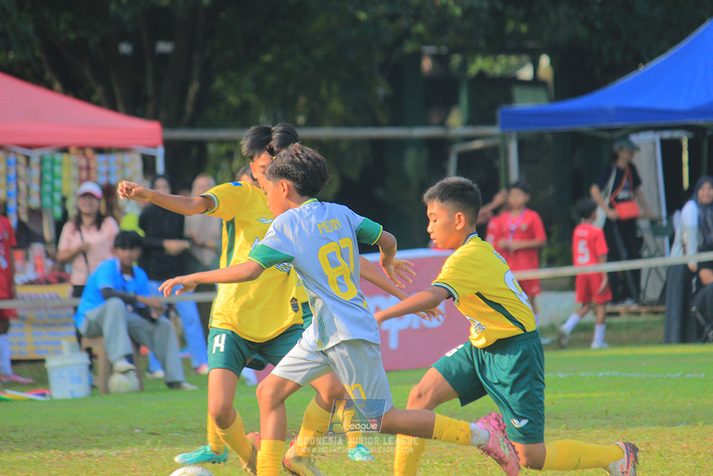 ijl u12 121025 brazillian soccer lfa vs maesa pararaider