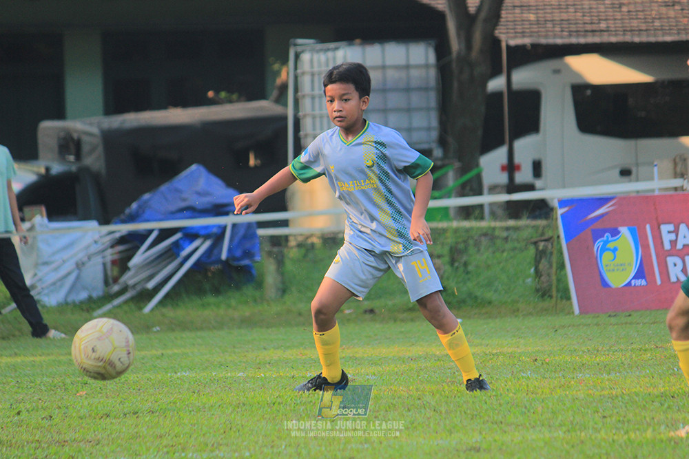 ijl u12 121025 brazillian soccer lfa vs maesa pararaider