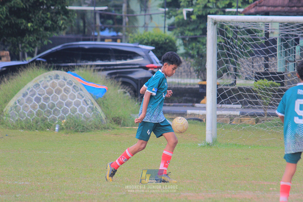 ijl u12 121025 indonesia muda utara vs brazillian soccer depok