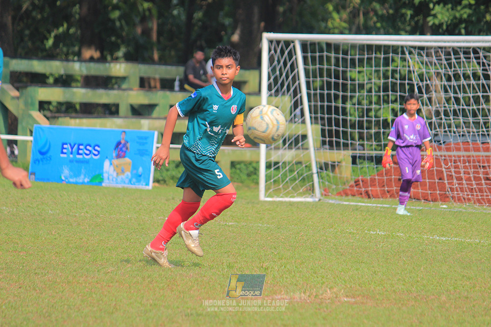 ijl u12 121025 indonesia muda utara vs brazillian soccer depok