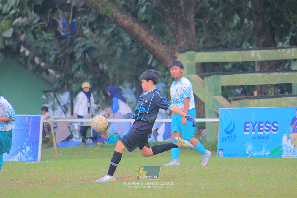 ijl u12 121025 indonesia muda utara vs brazillian soccer depok