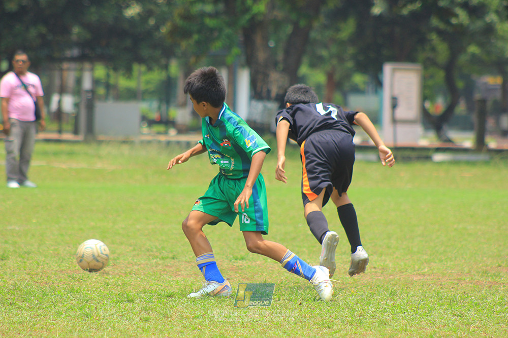 ijl u12 121025 jips soccer vs nusantara 2004