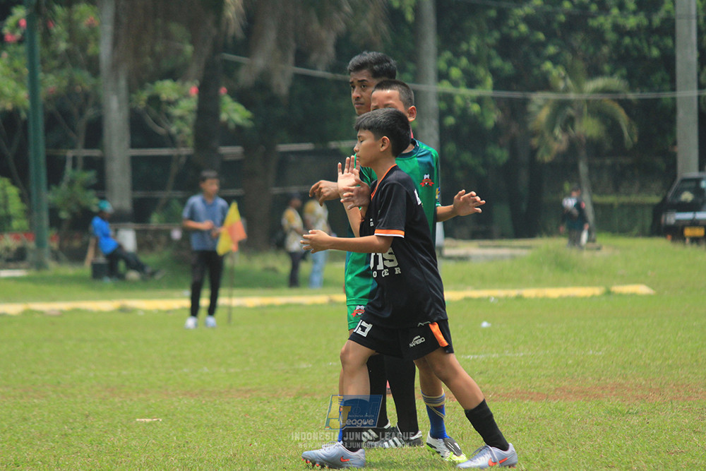 ijl u12 121025 jips soccer vs nusantara 2004