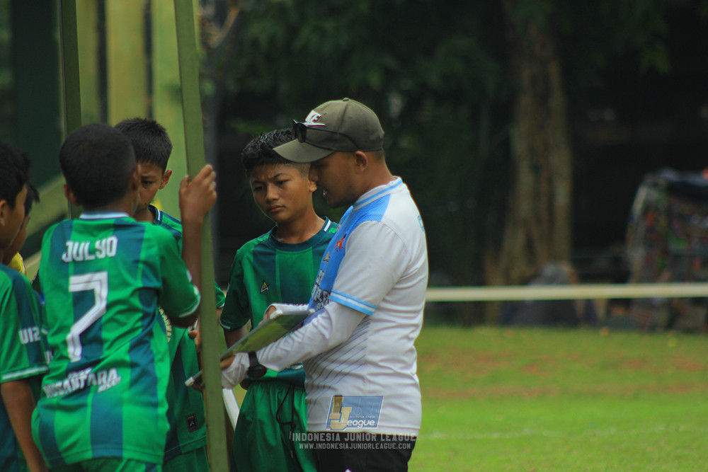 ijl u12 121025 jips soccer vs nusantara 2004