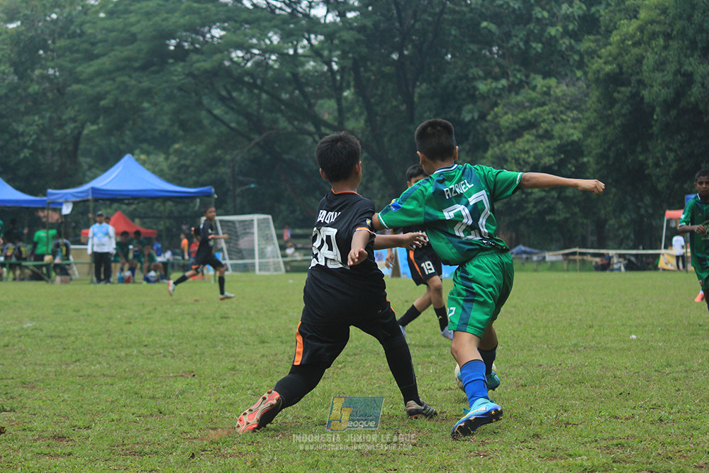ijl u12 121025 jips soccer vs nusantara 2004