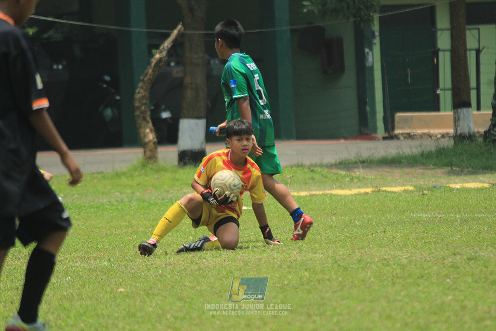 ijl u12 121025 jips soccer vs nusantara 2004