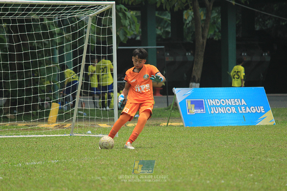 ijl u12 121025 jips soccer vs nusantara 2004