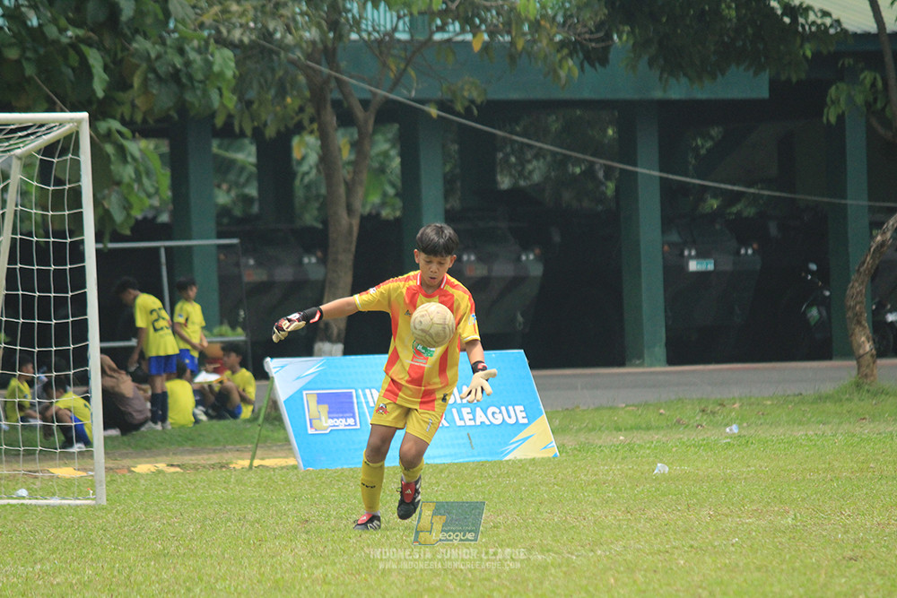 ijl u12 121025 jips soccer vs nusantara 2004