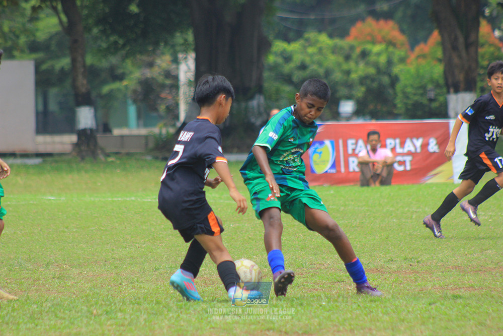 ijl u12 121025 jips soccer vs nusantara 2004