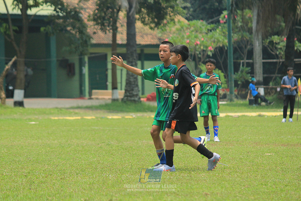 ijl u12 121025 jips soccer vs nusantara 2004