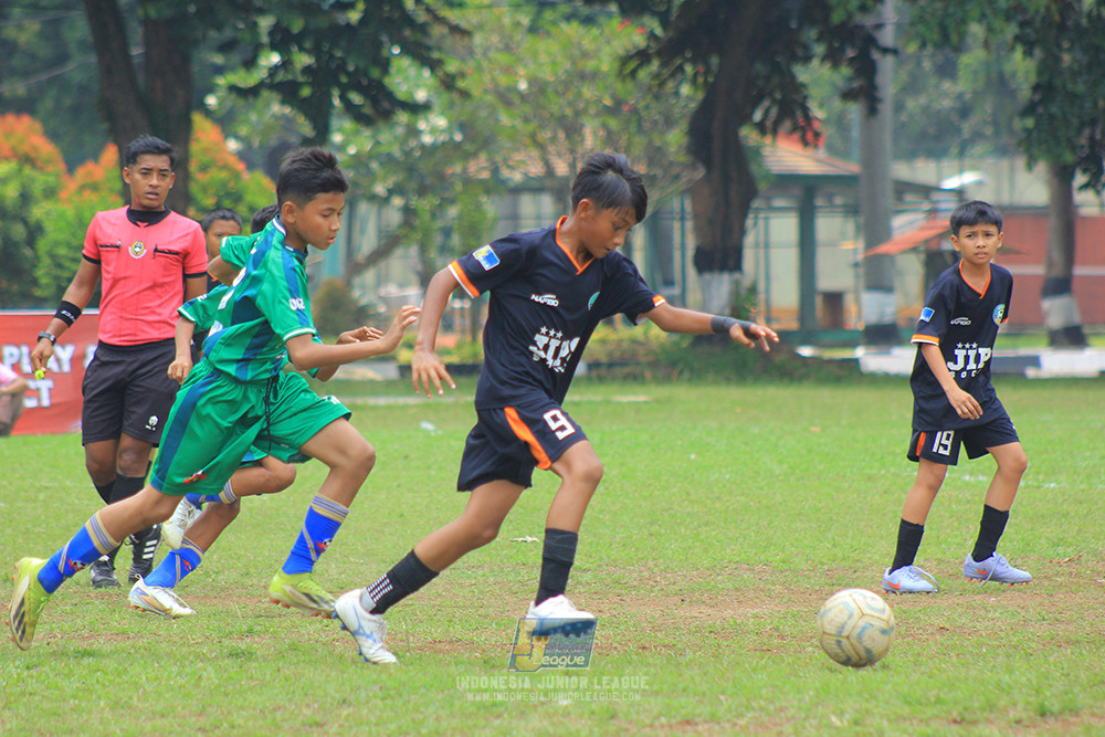 ijl u12 121025 jips soccer vs nusantara 2004