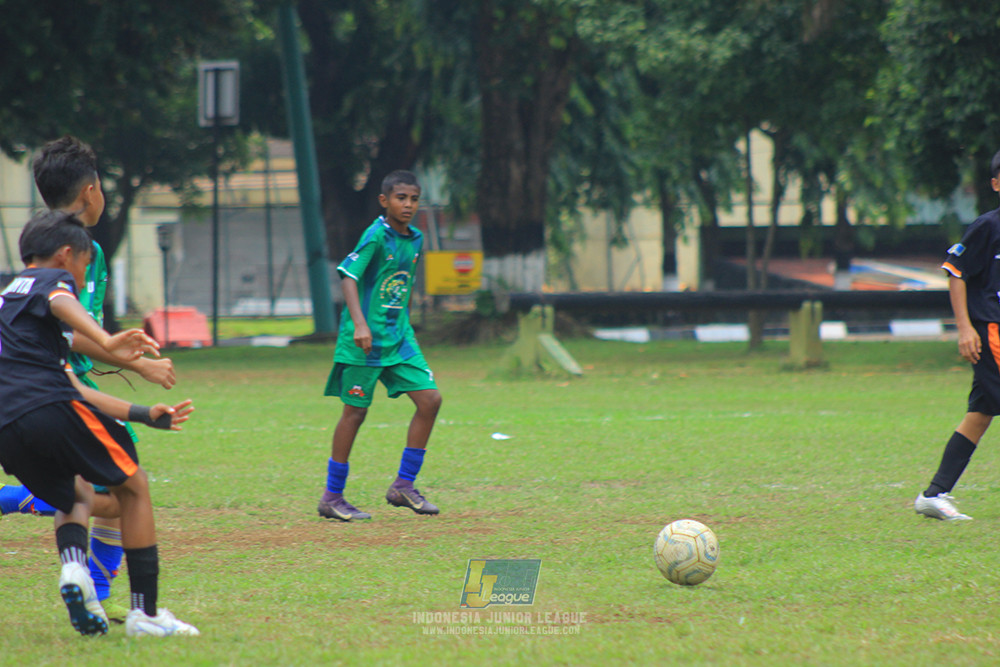 ijl u12 121025 jips soccer vs nusantara 2004