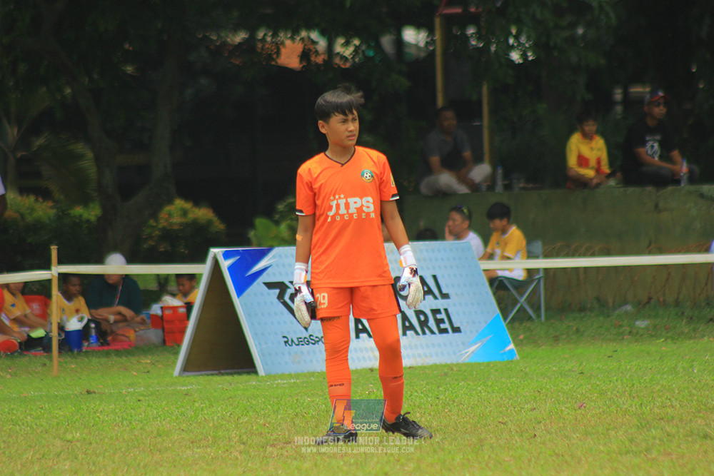 ijl u12 121025 jips soccer vs nusantara 2004