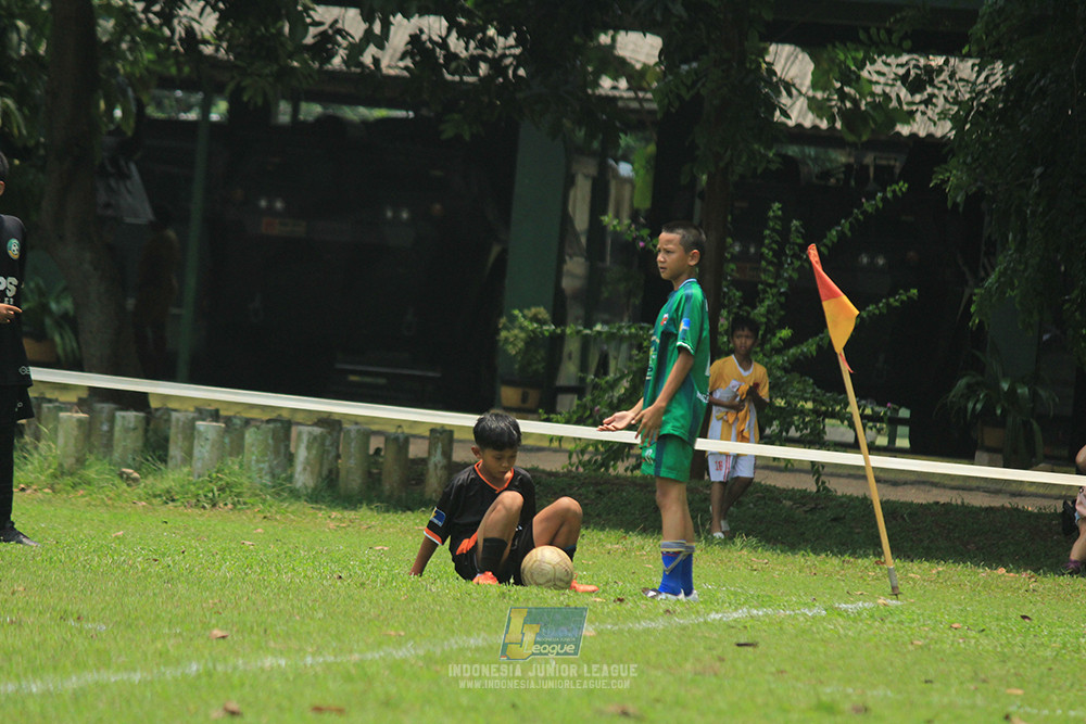 ijl u12 121025 jips soccer vs nusantara 2004
