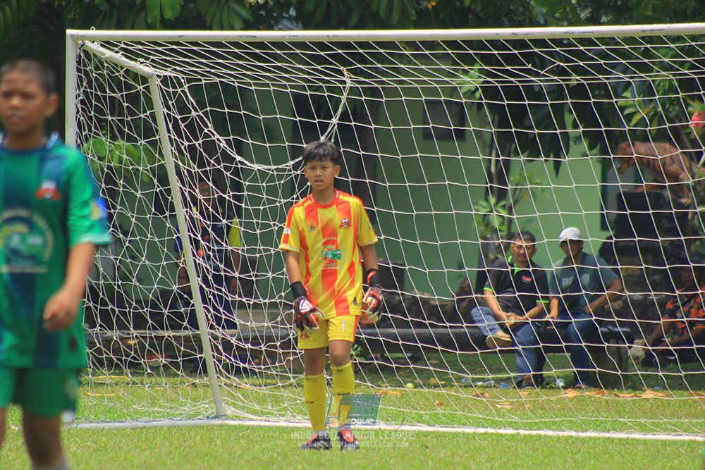 ijl u12 121025 jips soccer vs nusantara 2004