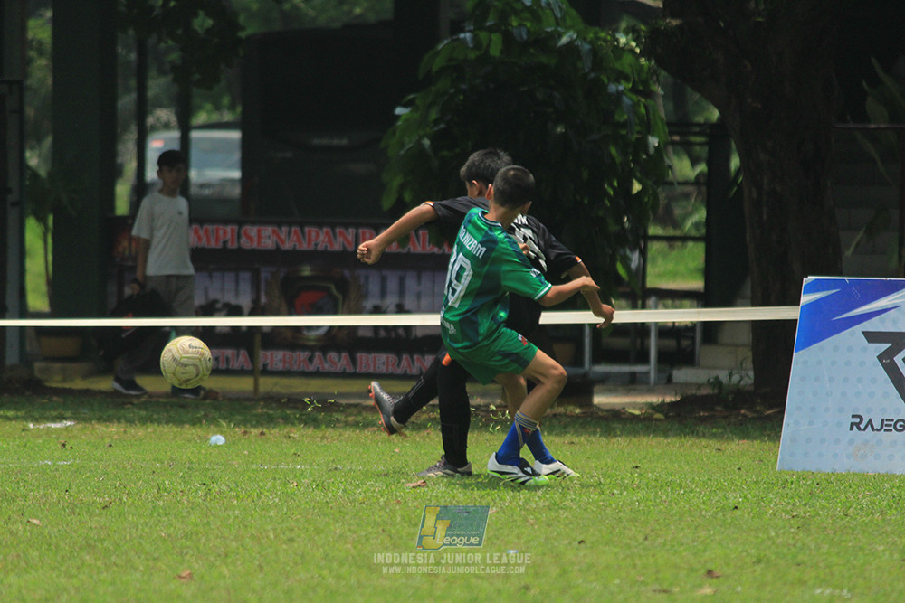 ijl u12 121025 jips soccer vs nusantara 2004