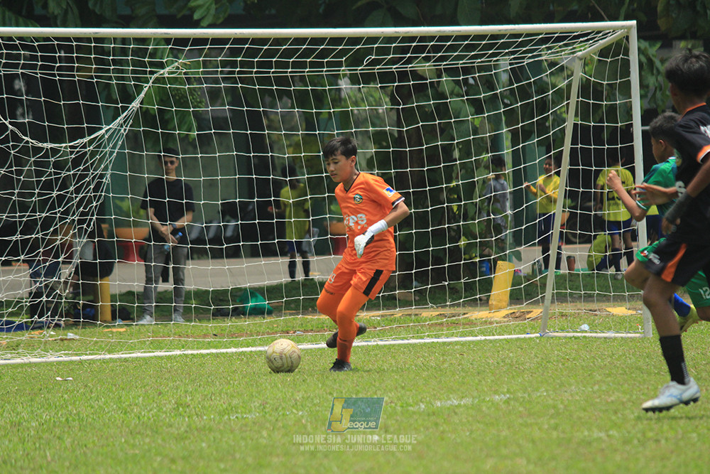 ijl u12 121025 jips soccer vs nusantara 2004