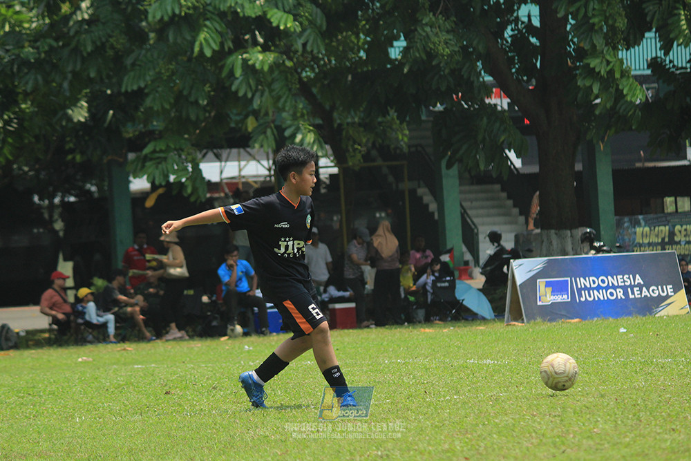 ijl u12 121025 jips soccer vs nusantara 2004