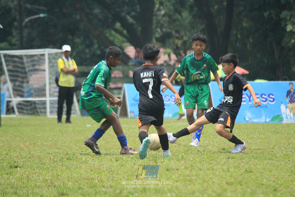 ijl u12 121025 jips soccer vs nusantara 2004