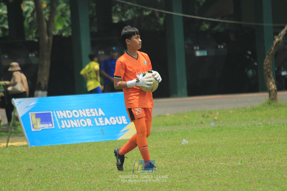 ijl u12 121025 jips soccer vs nusantara 2004