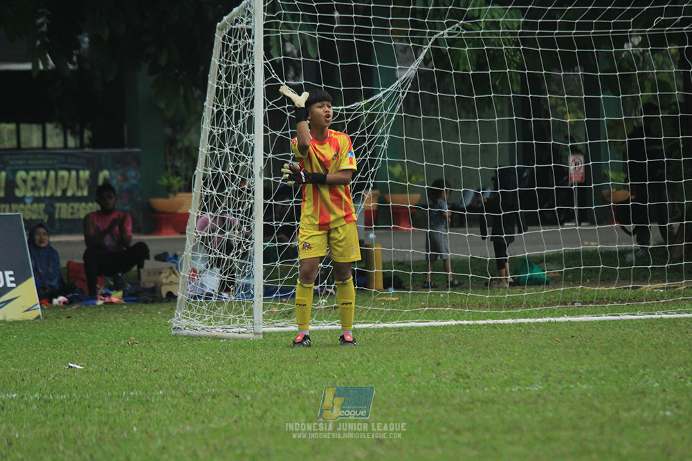 ijl u12 121025 jips soccer vs nusantara 2004