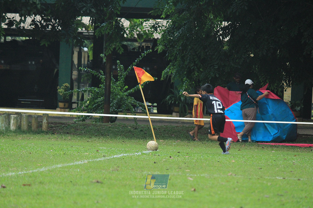 ijl u12 121025 jips soccer vs nusantara 2004
