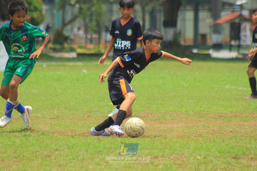ijl u12 121025 jips soccer vs nusantara 2004