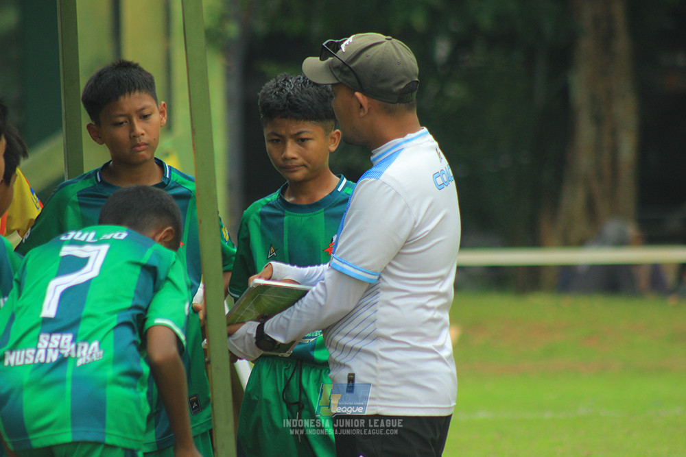 ijl u12 121025 jips soccer vs nusantara 2004