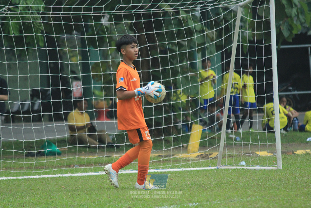 ijl u12 121025 jips soccer vs nusantara 2004