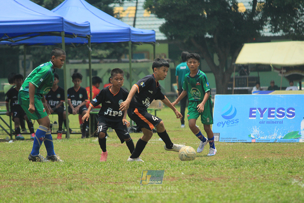 ijl u12 121025 jips soccer vs nusantara 2004