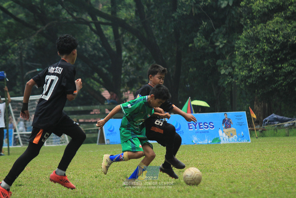 ijl u12 121025 jips soccer vs nusantara 2004